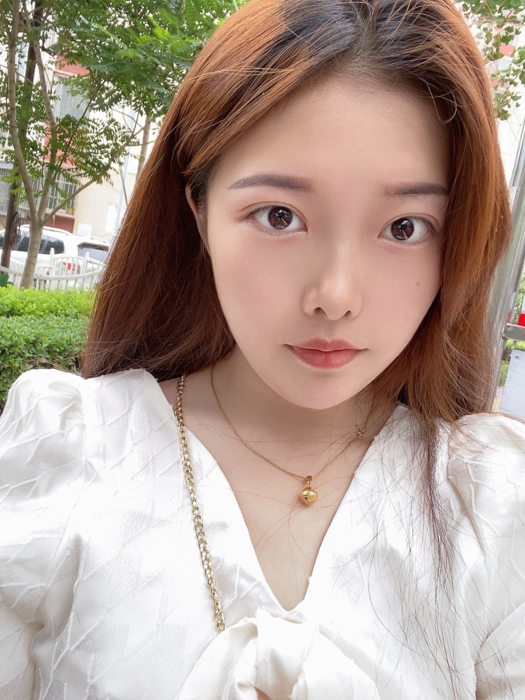 星落-北京市·北京市·石景山区--我可以接买家秀 现在是一名自拍馆店主 会摄影有单反和专业灯光 拍摄场景也完全不用担心