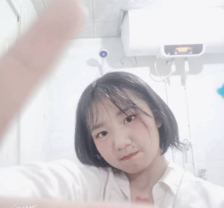 ONLY.Y-青海省·海北藏族自治州·门源回族自治县-快手-是一位学生 身高155 体重82斤 平时喜欢拍照 会批图 长相也可以 可以买家秀 一些小物品 都可以