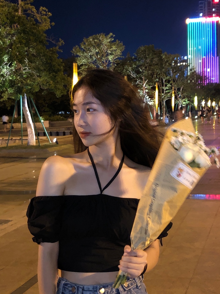 猪妮-广东省·江门市·蓬江区-抖音微博***-大学生 平时爱拍照 爱探店 零经验 想要接寄拍/探店打卡/开箱测评的单等等 想要赚取一点零花钱~
