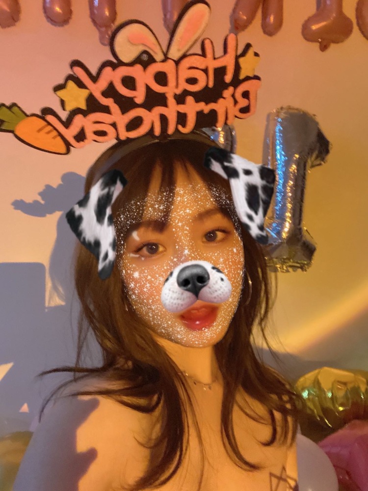 🐰Binia-四川省·成都市·锦江区--我是学播音主持专业的在校大学生，平时经常自己去进行一些探店打卡，也有这方面的文案编辑经验，平时也喜欢拍照片，同时也可以做模特，希望各位可以看到我给我这个机会哟！不会让大家失望的！