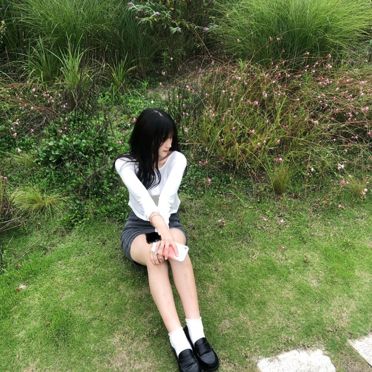 格格-四川省·成都市·锦江区-抖音 *** 快手-身高165 体重92斤 我是一个特别有分享欲的人 平时最喜欢的就是衣服裙子之类的 喜欢给别人种草 也经常在淘宝发买家秀之类的