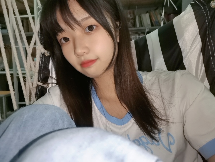 lcarus-河南省·郑州市·巩义市-抖音 微博 ***-本人喜欢拍照 会p图 在校大学生 时间充裕 可以接买家秀 种草笔记等
