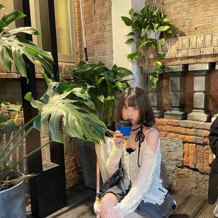 蹦想喝奶茶的小雨-广东省·广州市·荔湾区-抖音 微博 *** 淘宝-我比较喜欢甜美甜酷日系风,对穿搭有自己的见解,喜欢拍照和旅游。希望能接接淘宝买家秀和探店的单子