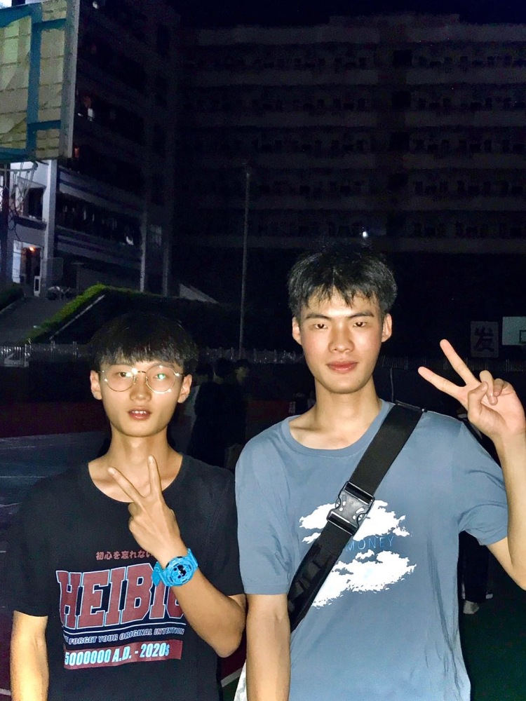 erhhui-广东省·深圳市·罗湖区-快手-会修图   会短视频编辑
上传快手视频分享
大多接服装寄拍