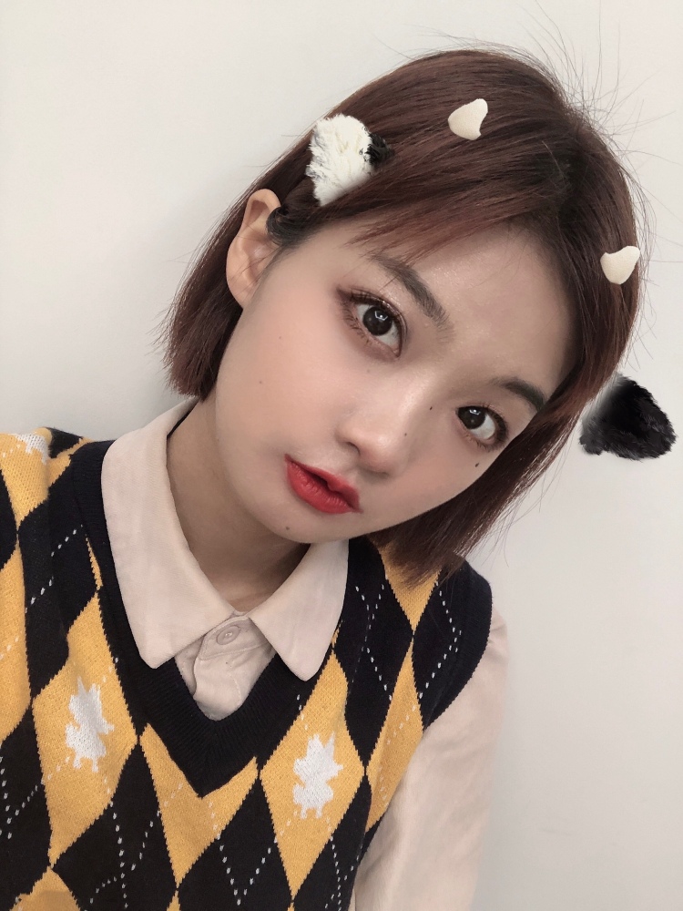 婉尔。-云南省·德宏傣族景颇族自治州·芒市--接单网店模特,寄拍,送拍,文字单都可以。本人平时喜欢买衣服所以女装店铺优先。会拍照会修图风格多变,有意店铺请联系~