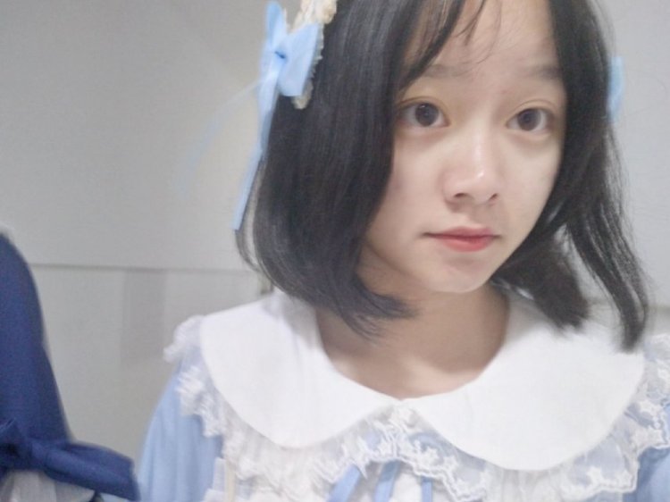 X.K-江苏省·苏州市·相城区--身高155 体重80 双坑少女 jk和Lolita 可露脸可不露脸 会p图 经常去探店打卡