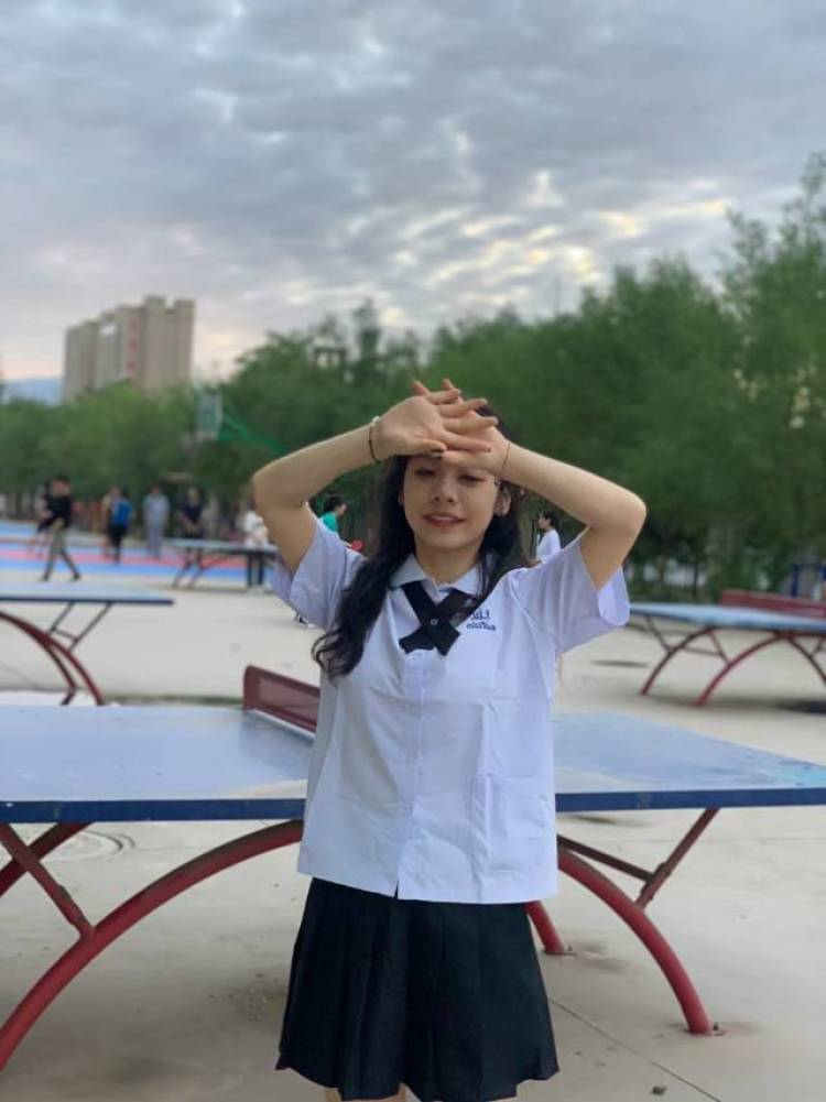 楠哥快来吃荔枝-宁夏回族自治区·银川市·西夏区-抖音微博知乎***快手b站-18岁大一在校生文艺部 158/51kg 会p图唱歌跳舞等(有在学院晚会表演过)唱歌 微博黄v粉丝数114 tb账号三钻 买家秀 开箱测评种草 接寄拍送拍等 平台有抖音微博知乎***快手b站