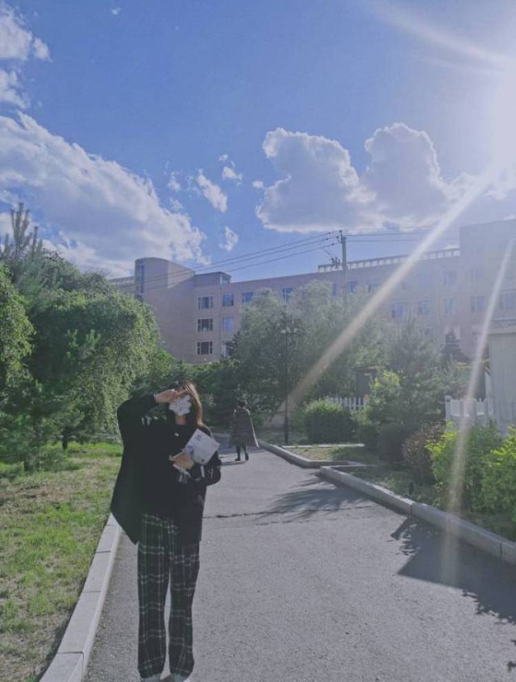 Y -F-吉林省·长春市·南关区-抖音和快手-想接网拍寄拍买家秀,平时喜欢拍照跳舞穿搭,会p图,先联系详谈
