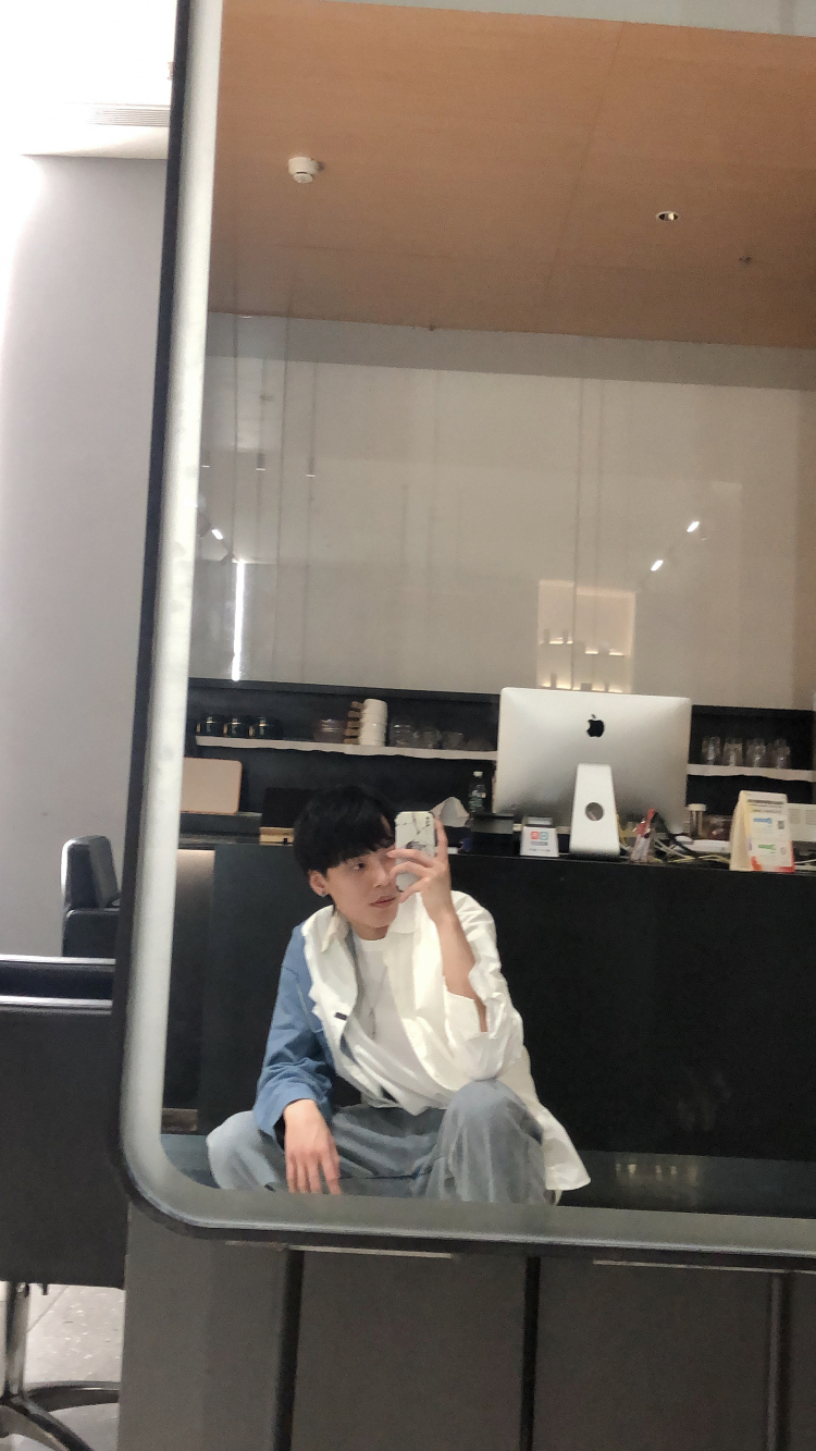 Mr.Chen-重庆市·重庆市·江北区--接服装寄拍 送拍 买家秀 最好是拍照的 会搭配 有意私