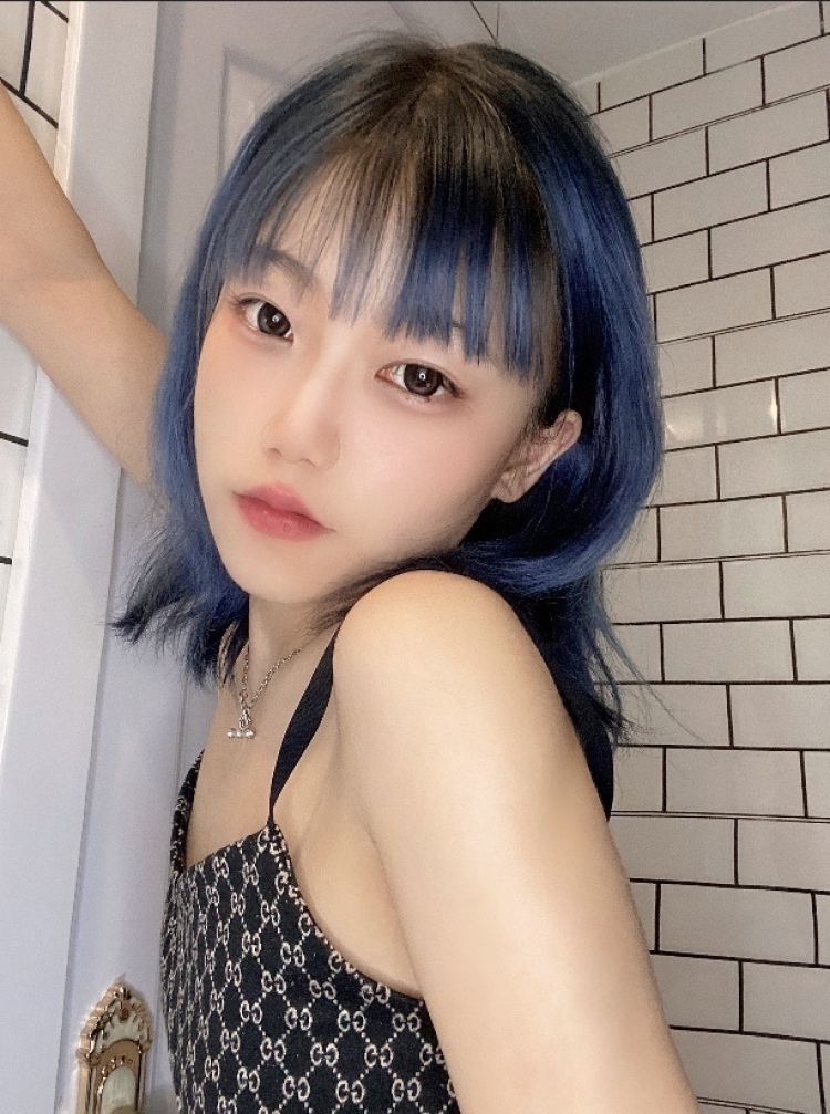 邵邵ss-上海市·上海市·浦东新区--接寄拍
身高163,服装鞋帽类均可,会拍照会修图
合适可长期合作,喜欢尝试不同的衣服风格