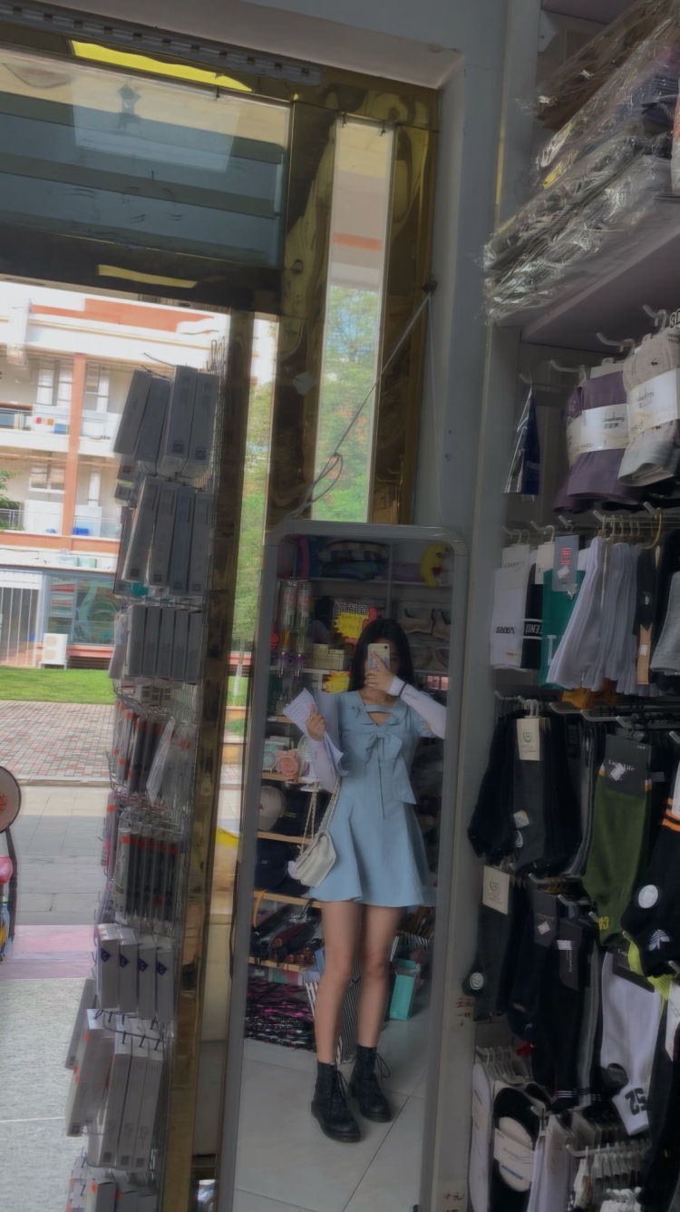 鱼鱼是只猫-四川省·成都市·龙泉驿区-抖音-Hello~我是鱼鱼,一个172cm的女大学生!现在体重114斤 正在非常努力的减肥✊🏻 喜欢打篮球⛹️♀️但是更爱打麻将多一点~