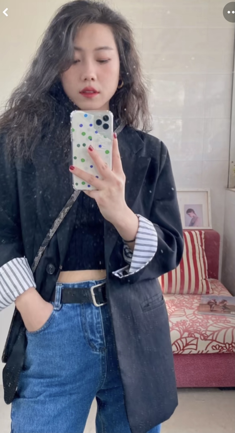 👗👗岳岳👗👗-河北省·石家庄市·新华区--一个长相不普通的普通女孩,喜欢拍照,摄影!
接单范围:买家秀、免费试用、开箱测评、探店打卡,种草笔记软文创作及发布。