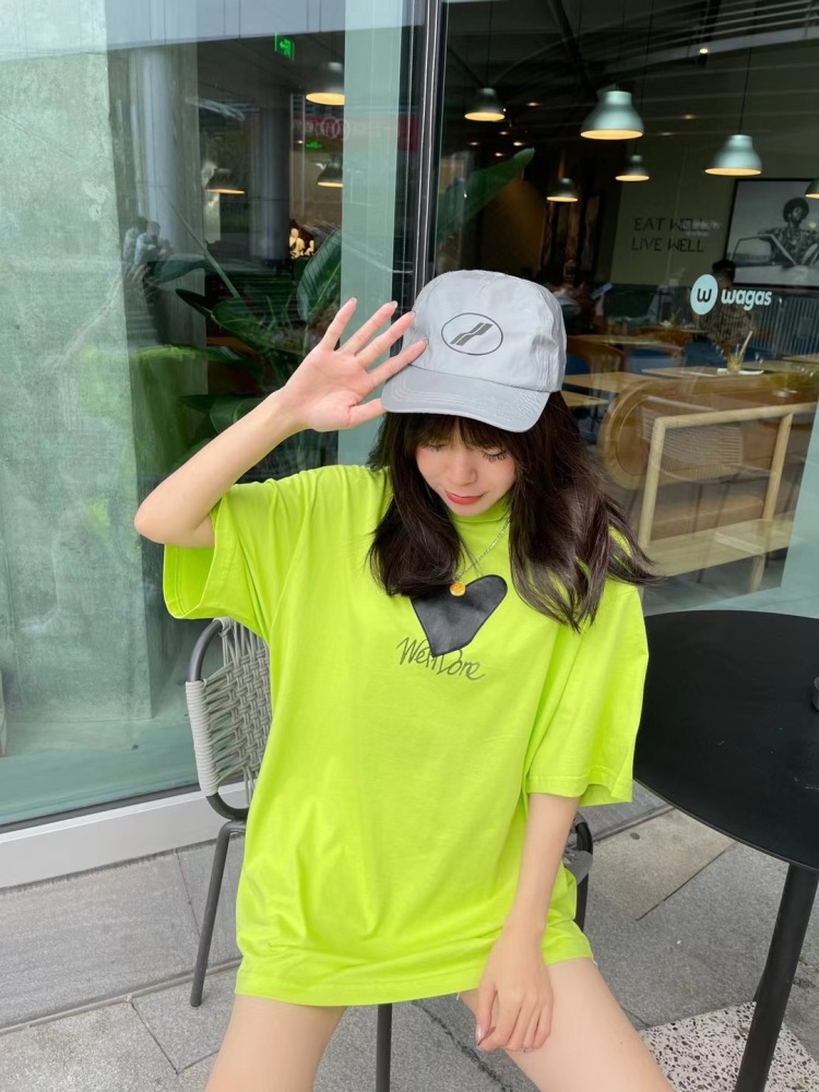 Vivien.-广东省·深圳市·南山区-微博-接寄拍 详情都可，模特经验有一年半，但是身高有限只能拍一些休闲 小女人或者可爱型的，出图快有质量 有合作的摄影师