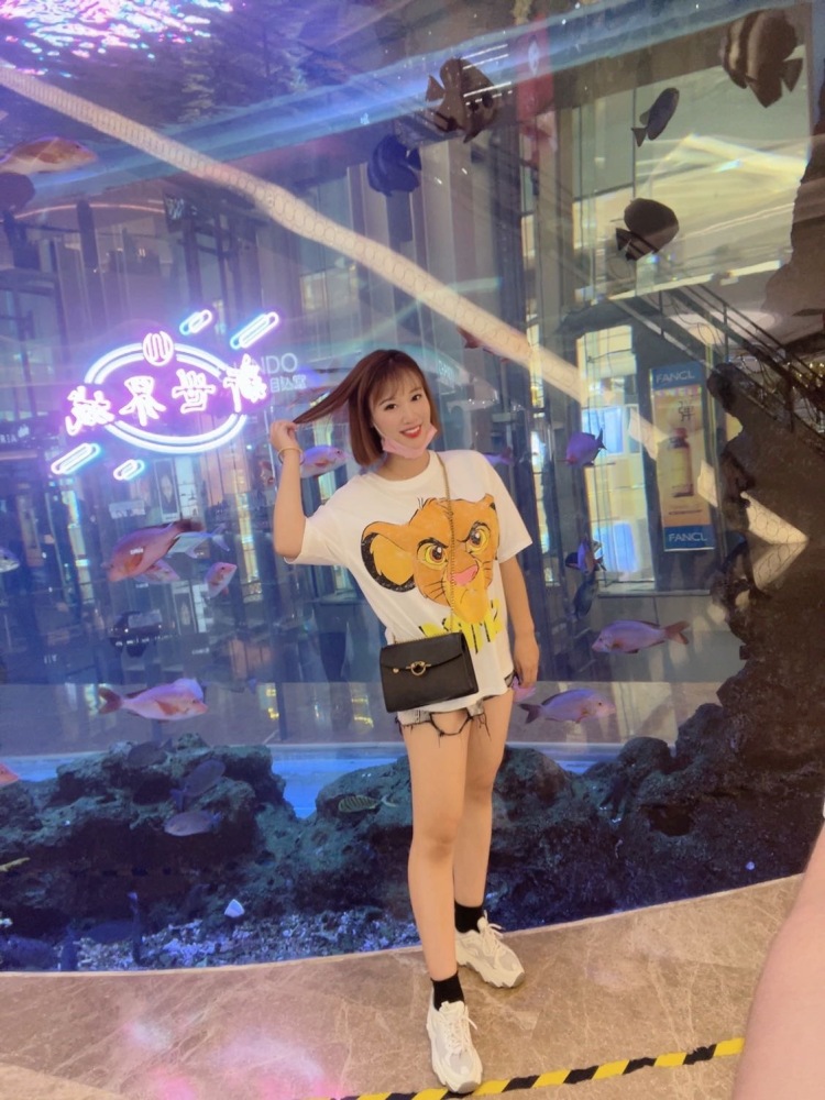 💄羽西、小美👄-山东省·济南市·槐荫区-抖音快手***-身高160体重115.喜欢拍照P图，寄晒，来家秀，抖音直播带货都可以。诚信第一出图快