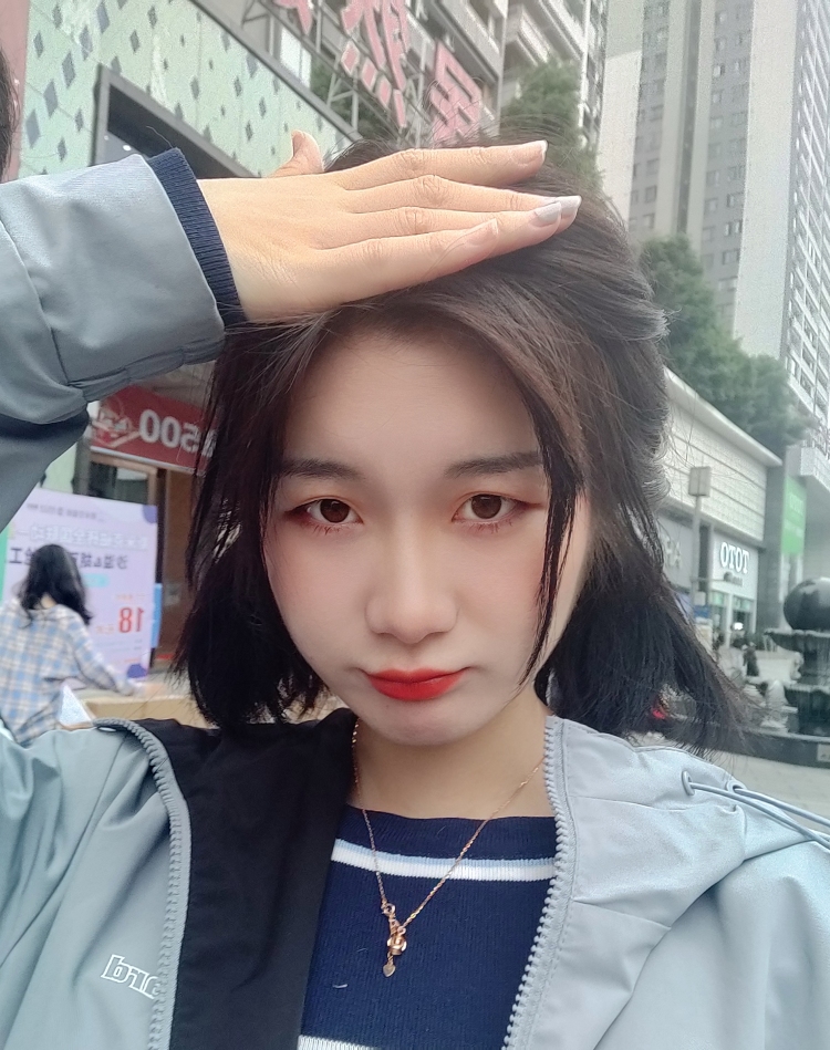 我是泥巴-重庆市·重庆市·沙坪坝区--可以接买家秀,寄拍模特,新人可以尝试任何接单。可以测评,探店等
