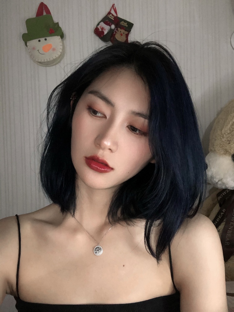 LUU!-浙江省·杭州市·江干区-微博-hello~我是一名视觉设计师,身高167 ,体重51.5,爱拍照,爱臭美,爱研究,更喜欢浏览各种App如:***、抖音、微博、绿洲、淘宝等。本人擅长穿搭,好物分享,出图快,质量高,可塑造性极强,会写