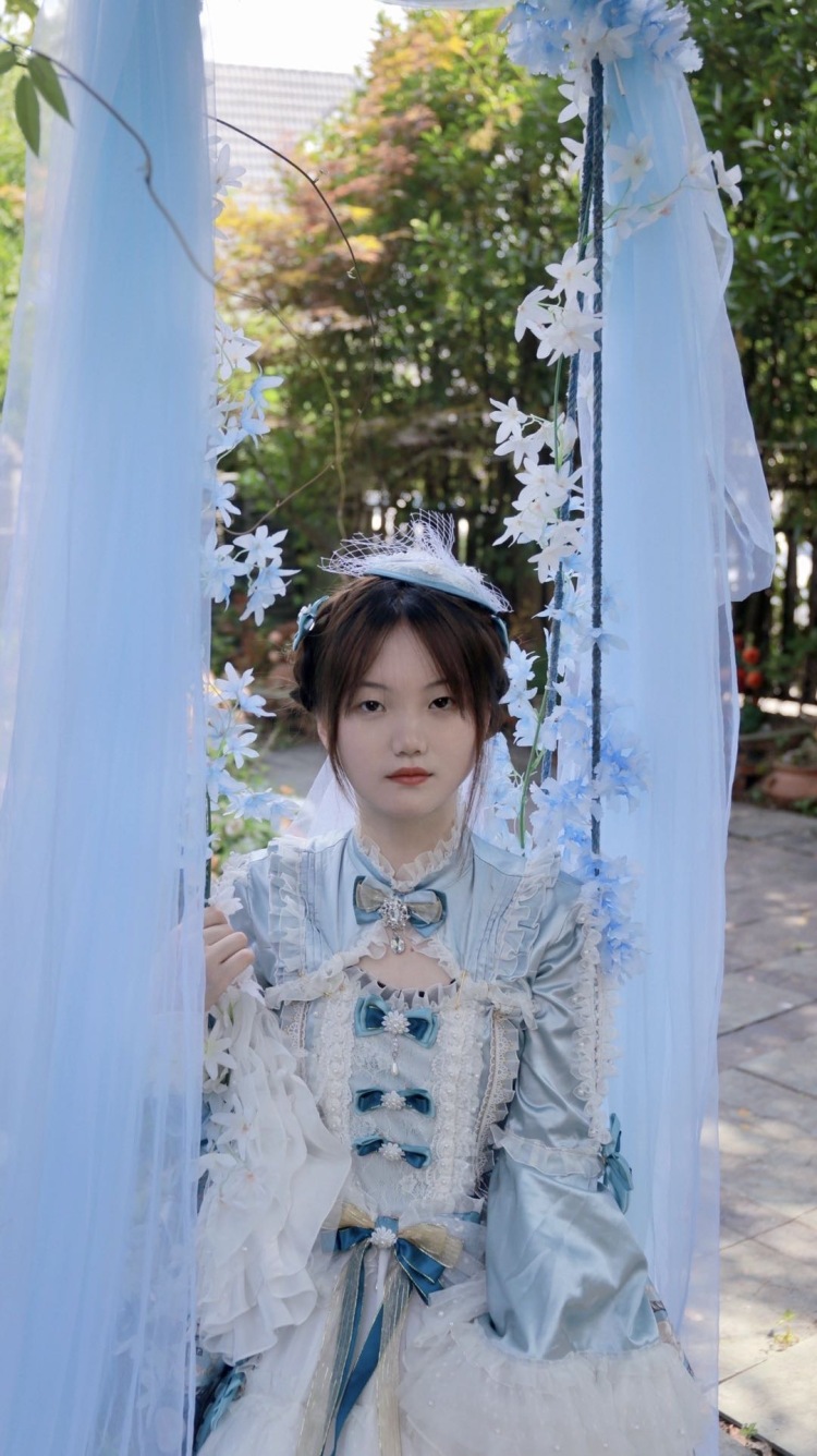 max-江西省·鹰潭市·月湖区-抖音 快手 微博 ***-本人喜欢拍照,手机单反都可以接受,身高160体重45公斤,可以接受送拍,空余时间比较多,欢迎合作