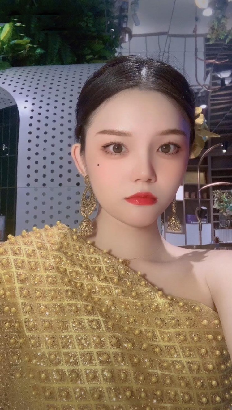 A小莫🎀-广东省·广州市·越秀区-抖音/***-喜欢拍照,喜欢旅游,平时都会去网红点打卡拍照,出去旅游也会拍很多照片记录,寄拍,探店都🉑️联系我