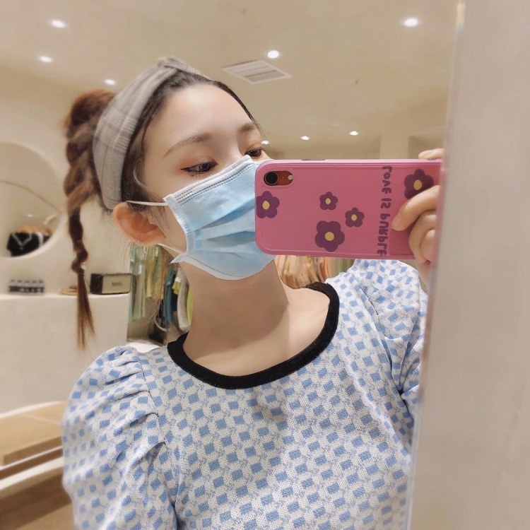 A小莫🎀-广东省·广州市·越秀区-抖音/***-喜欢网红探店,旅游,摄影,有需要寄拍或网红探店🉑️联系,饰品,彩妆,服装都🉑️,本人身高161体重96