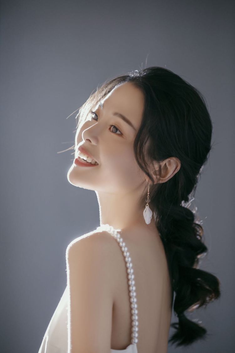 哈哈哈-北京市·北京市·朝阳区--38线演员,主持,模特,都做,喜欢拍照,认真负责,衣服,化妆品,护肤品,饰品,都可以拍,图片视频都能拍,拍摄设备专业,会修图