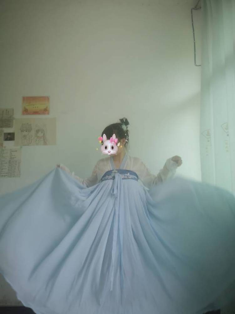 叶子、木有瓣^-贵州省·毕节市·黔西县-快手-寄拍。
汉服,洛丽塔,JK,任何风格都可以,相信我就对了,