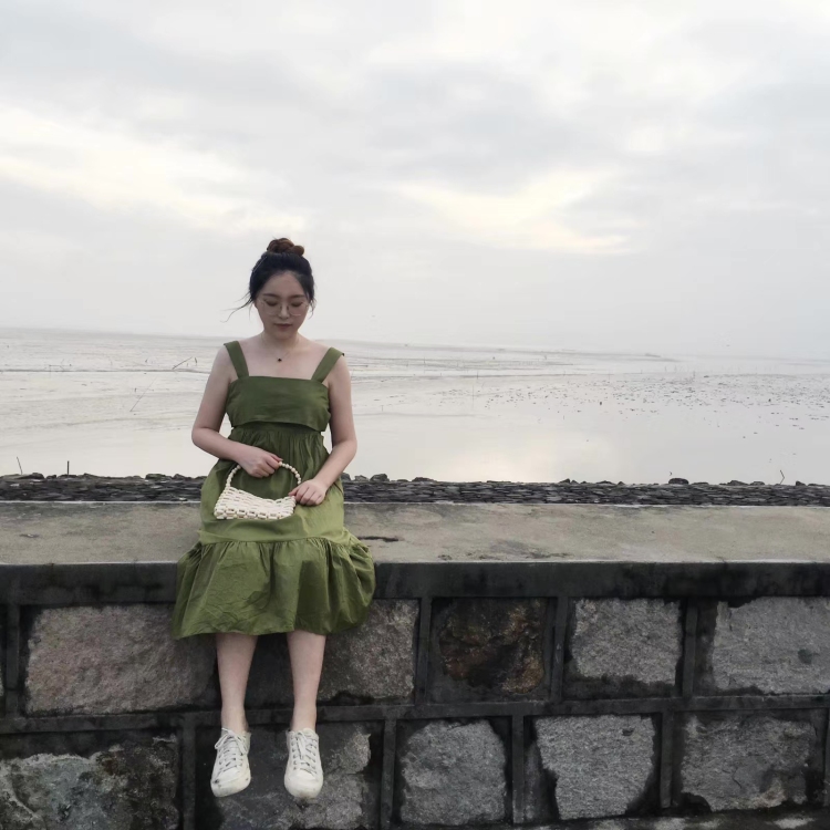 Arianna🌱-浙江省·台州市·路桥区-***-接买家秀(大码女装、饰品、ins风花瓶)
可温柔可萌
会p图和调色
