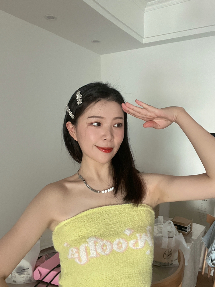 HXY-湖南省·长沙市·岳麓区--可接买家秀 寄拍 探店打卡 开箱测评 美妆种草
可接多种风格呀 爱拍照爱化妆爱一切美的东西