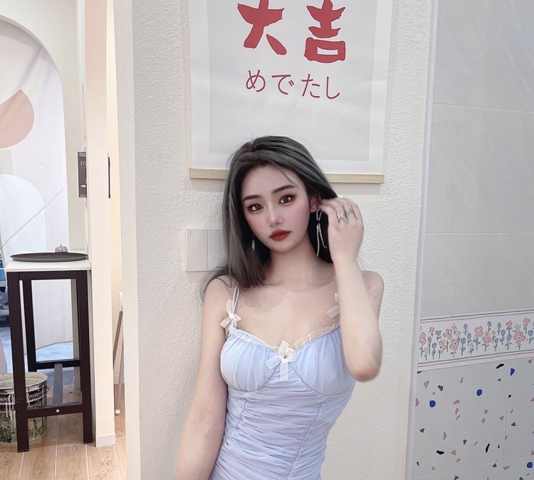 Abby--江西省·南昌市·东湖区-抖音,***-接寄拍 探店打卡可 会P图
年龄:20
身高:155
体重:38
坐标:江西南昌