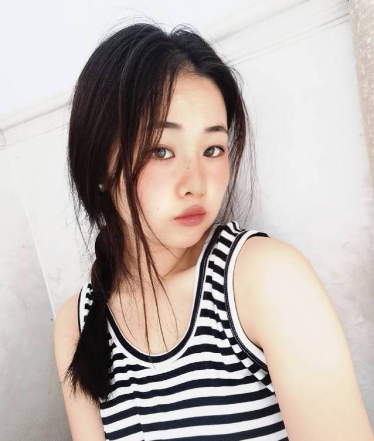 🍬-河北省·张家口市·赤城县-抖音，***，快手-本人身高160体重90
喜欢拍照穿搭，擅长摆拍p图，出图快，语言组织能力强
可以合作买家秀