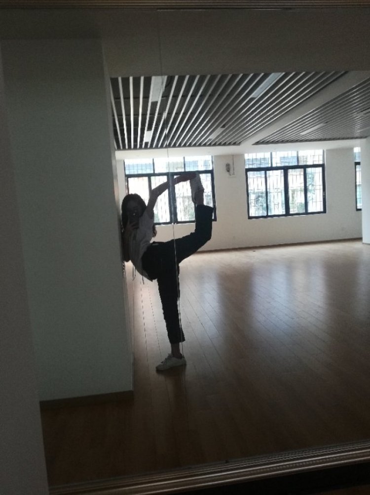 娴-广东省·广州市·增城区--emmm自拍秀,想说接一下网拍啥子的哈哈?