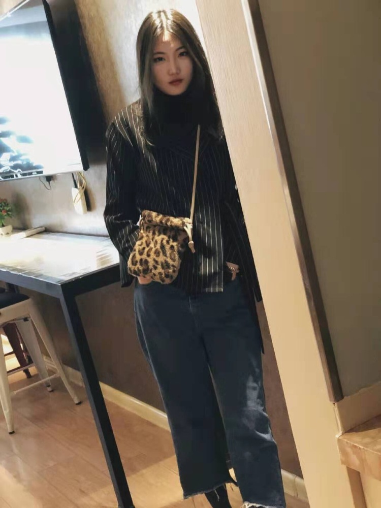 LONG-CY-贵州省·铜仁市·碧江区--身高172cm体重52kg
学生 爱好摄影 修图
有耐心