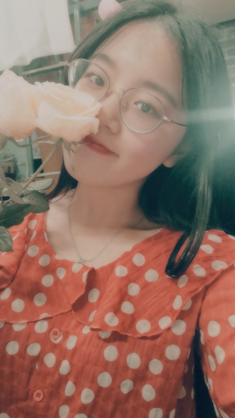 言蹊-浙江省·杭州市·余杭区--可接衣服 美妆 美甲 首饰
出图快 个子高