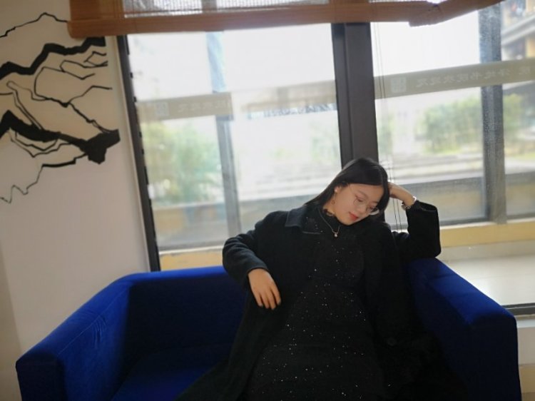 言蹊-浙江省·杭州市·余杭区--可接衣服 美妆 美甲 首饰
出图快 个子高