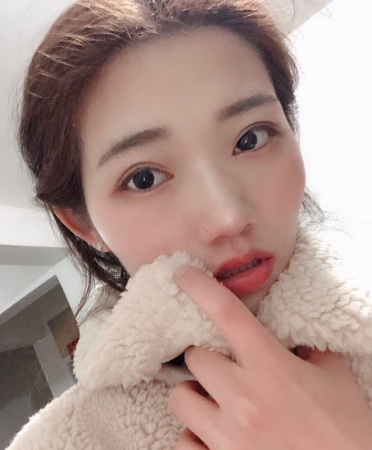 ?-江苏省·苏州市·太仓市--随时接单，鞋子，衣服，化妆品，帽子，包包都可以