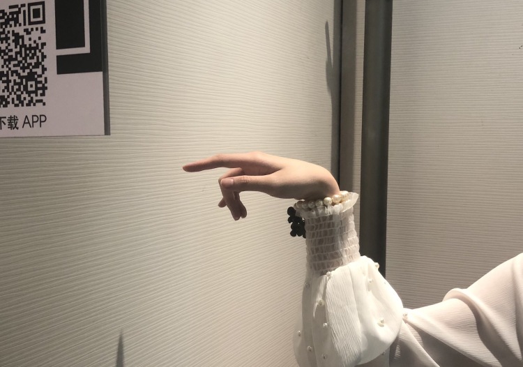 Aaa~Kimi?-山东省·青岛市·崂山区--风格多样,欢迎合作,做买家秀、淘宝模特、小视频拍摄 (才艺:钢琴、爱好:健身、攀岩、游泳和买买买?)
