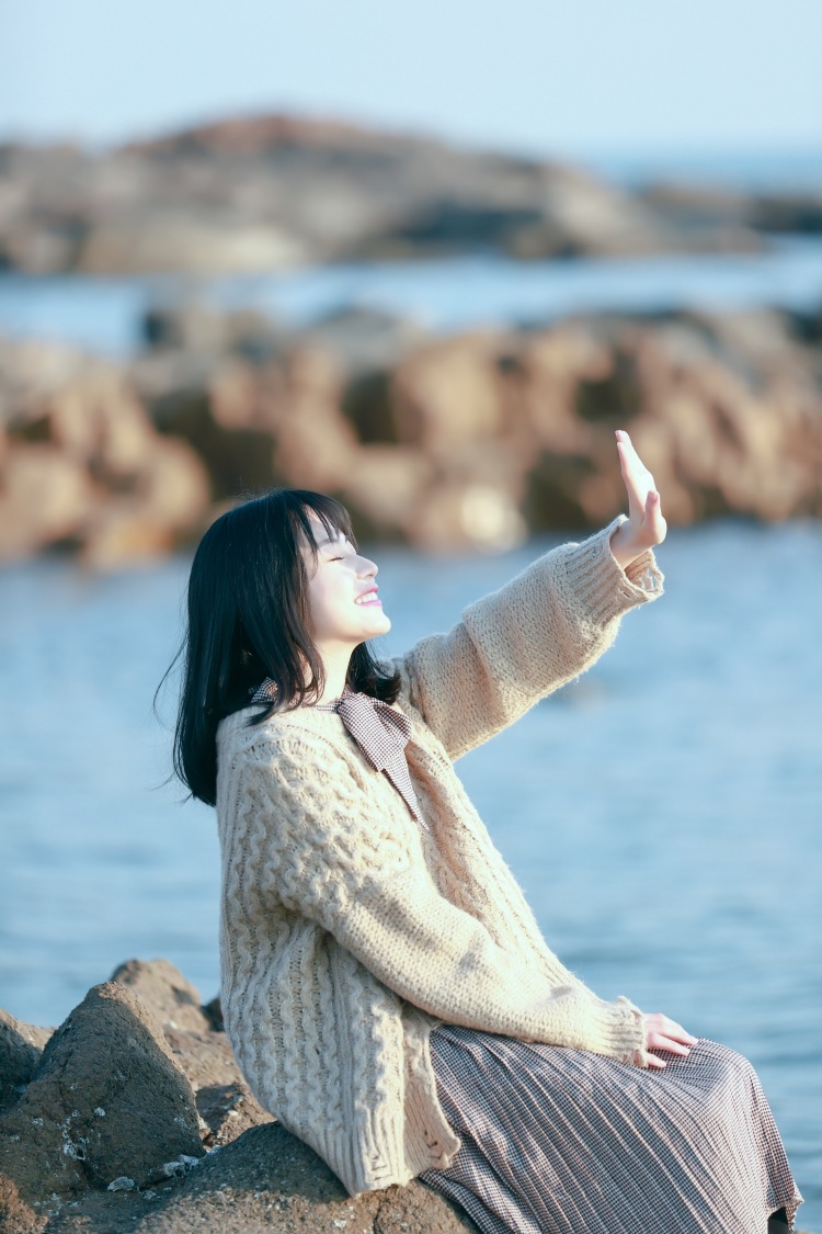 Aaa~Kimi?-山东省·青岛市·崂山区--风格多样,欢迎合作,做买家秀、淘宝模特、小视频拍摄 (才艺:钢琴、爱好:健身、攀岩、游泳和买买买?)