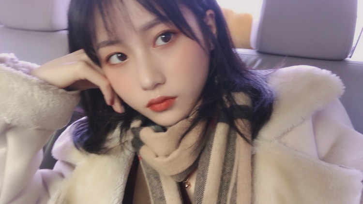Aaa~Kimi?-山东省·青岛市·崂山区--风格多样,欢迎合作,做买家秀、淘宝模特、小视频拍摄 (才艺:钢琴、爱好:健身、攀岩、游泳和买买买?)