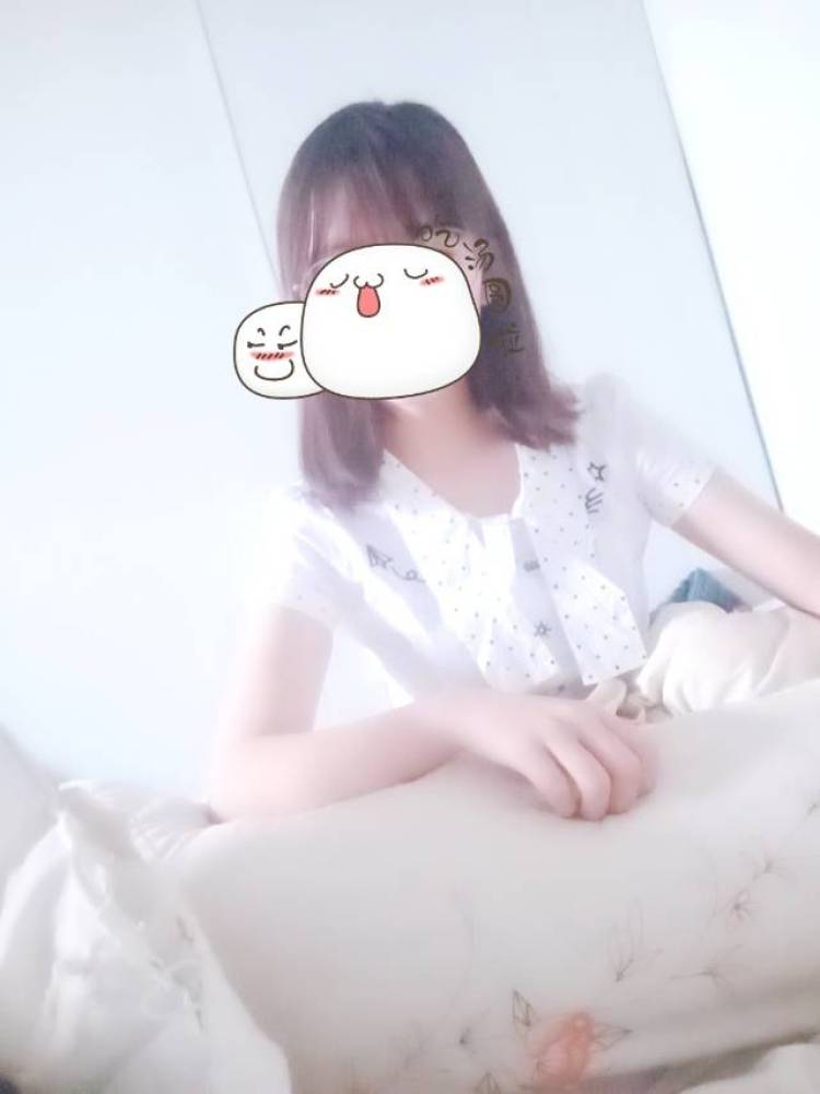 扶苏-河南省·郑州市·新郑市--爱自拍接卖家秀,喜欢写小说,可接女装饰品包包等单,喜欢偏小清新,日系软妹等风格,也可嘻哈风。想接卖家秀……