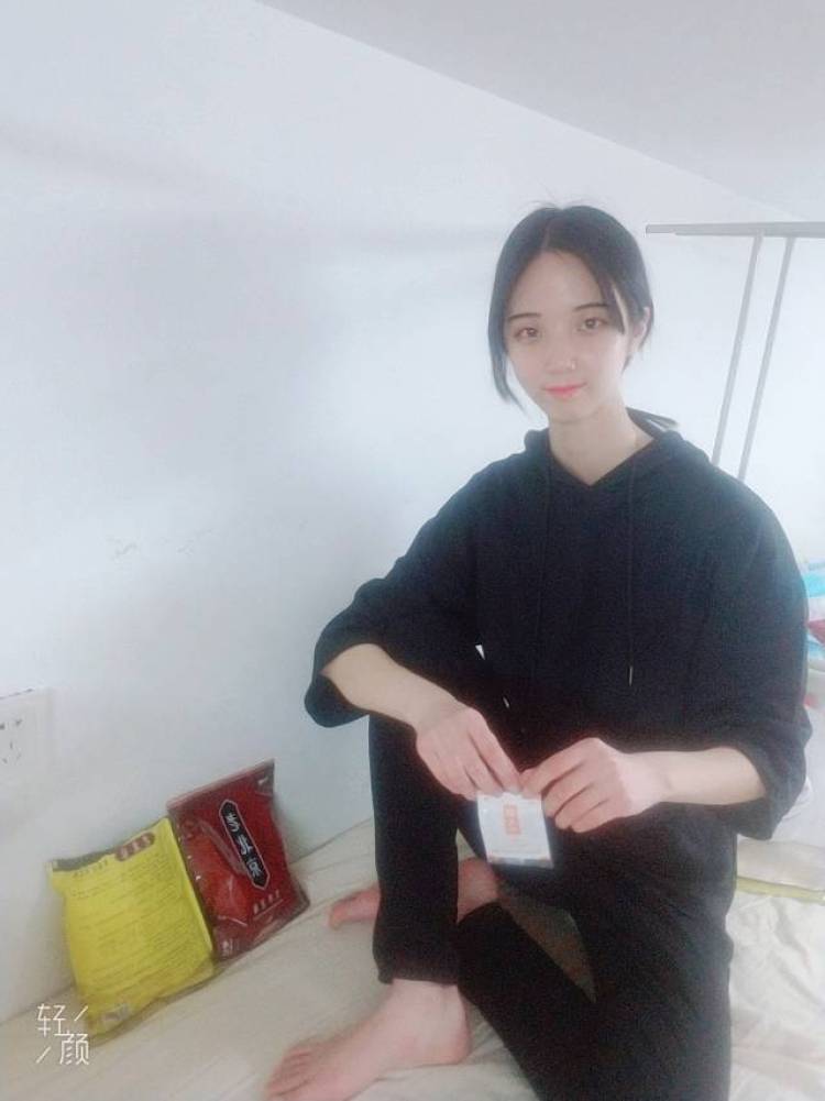 王晓庆-陕西省·西安市·新城区--网拍足贴，还录了好几个视频，祝商家大卖！?