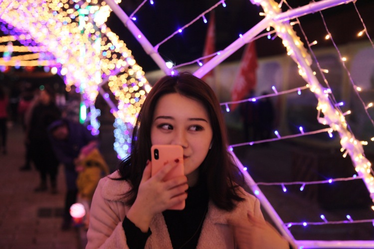 夏美瑄-黑龙江省·哈尔滨市·南岗区--自带N多个专业单反摄像师(专业学这个的)还有情侣款(男朋友也很帅)可接美瞳单 自带美瞳特效(图片都没带美瞳)