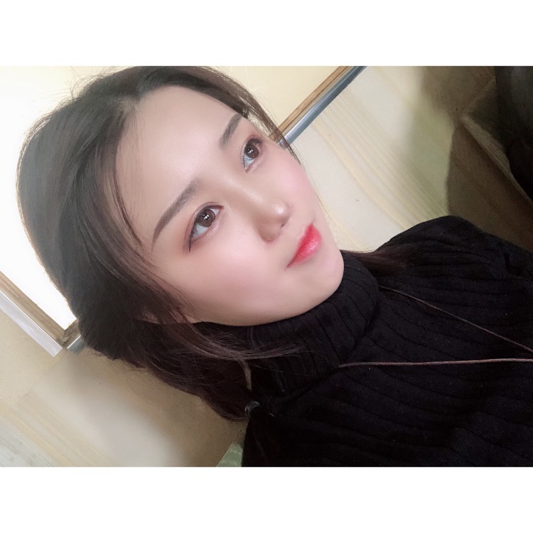 夏美瑄-黑龙江省·哈尔滨市·南岗区--自带N多个专业单反摄像师(专业学这个的)还有情侣款(男朋友也很帅)可接美瞳单 自带美瞳特效(图片都没带美瞳)