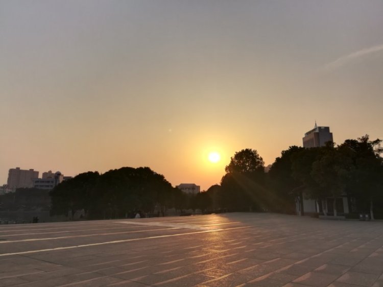 婷子*-湖北省·武汉市·武昌区--所有走过的路 遇到的人儿 都在回忆里