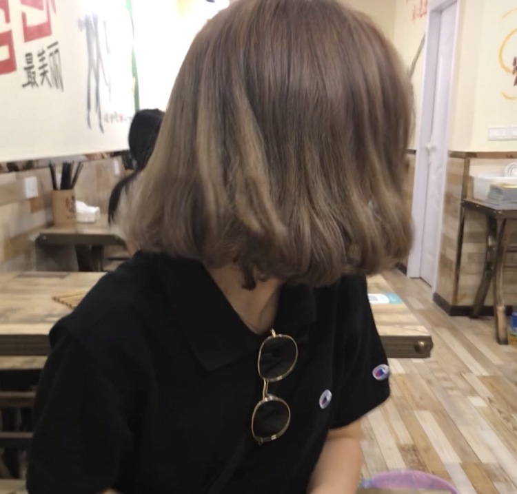 ?-贵州省·遵义市·桐梓县--喜欢拍照 衣服包包耳环超喜欢 买家秀 网拍兼职pick 我吧???