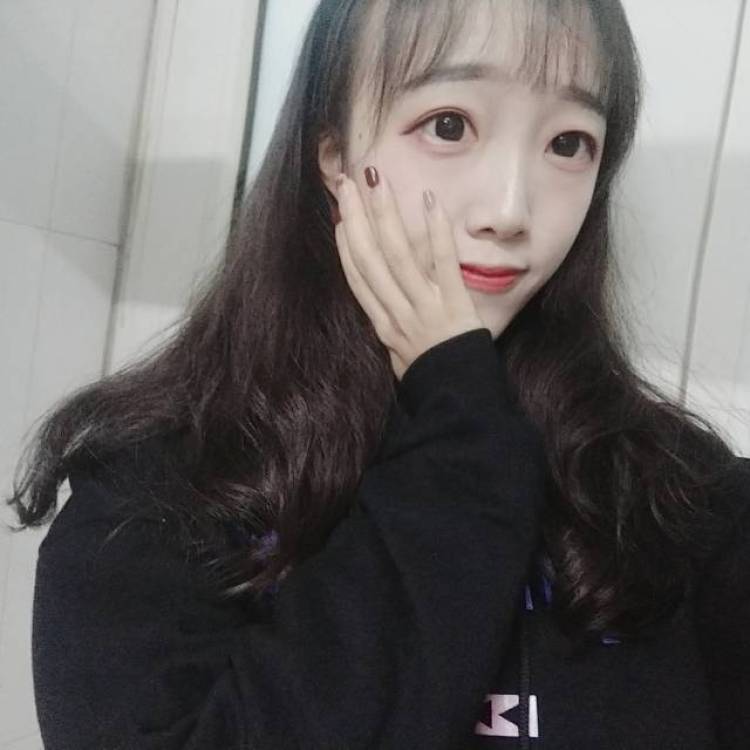 .-山东省·烟台市·莱州市--接网拍，买家秀，自身颜值高 身材好，有模特经验，自己有单反相机，有专门的摄影师拍摄，经验丰富