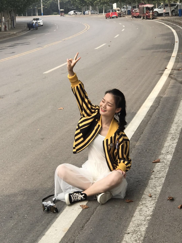 诗和远方-河南省·许昌市·襄城县--会p图,会拍照,可以接服装拍摄,也可以物品摆拍,期待合作