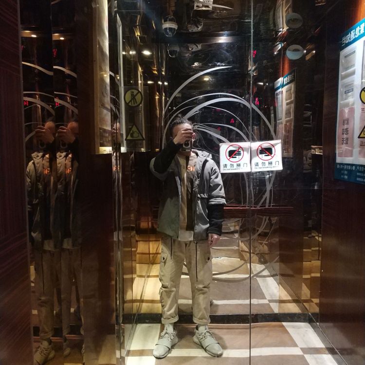 ?-广东省·云浮市·云城区--喜欢穿搭，有相机会拍照，会ps，接各种买家秀网拍