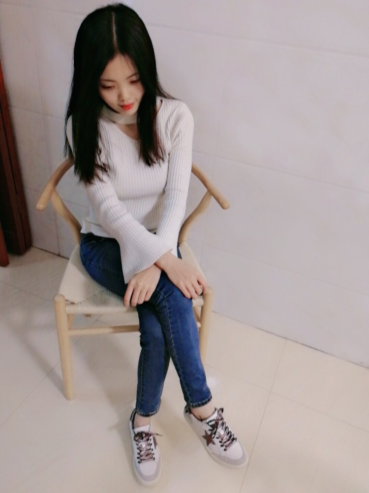 旖旎666-广东省·揭阳市·榕城区--擅长拍买家秀，甜美气质系。真实可靠没脾气。做过主播沟通表达能力强。