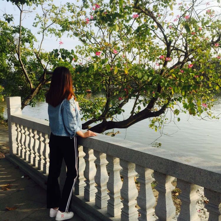 旖旎666-广东省·揭阳市·榕城区--擅长拍买家秀,甜美气质系。真实可靠没脾气。做过主播沟通表达能力强。