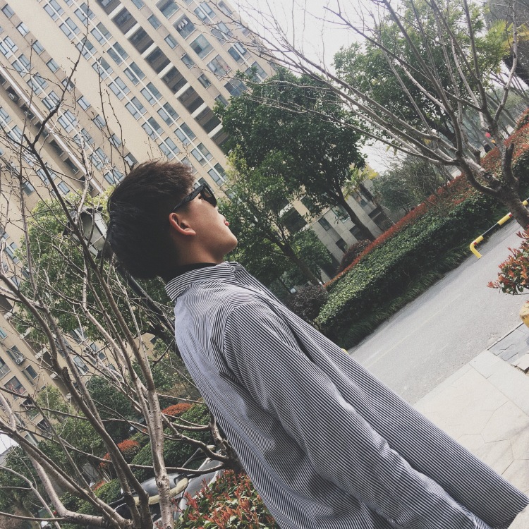谜-浙江省·杭州市·江干区--身高183
体重140
快手粉丝398