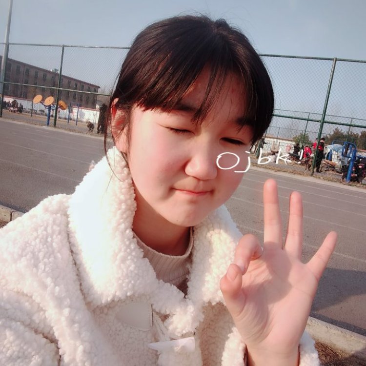 小猪佩奇-安徽省·阜阳市·临泉县--九年级学生,可以帮拍衣服模特,也可以拍些装饰品,会修图,谢谢?